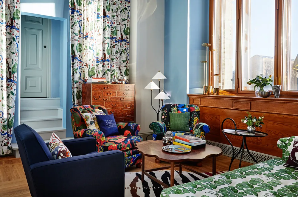 Interior — Emma Shevtzoff