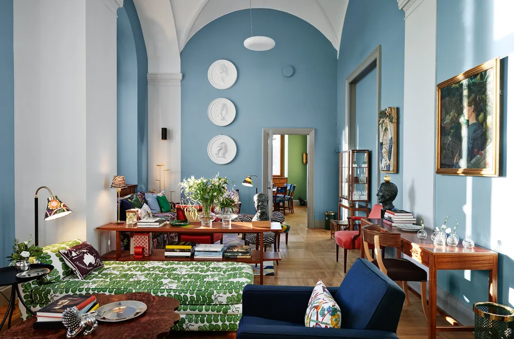 Interior — Emma Shevtzoff