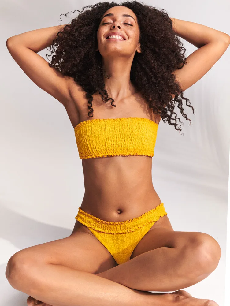 Calzedonia — Nina Holma