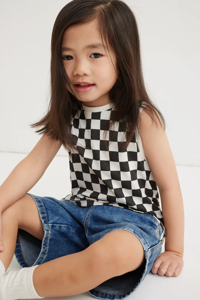 H&M — Amanda Mbalire