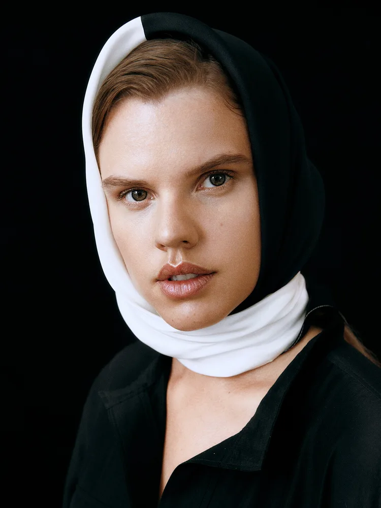 Le scarf — Alexandra Aronsson