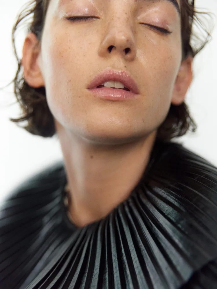 L'Officiel — Pari Damani