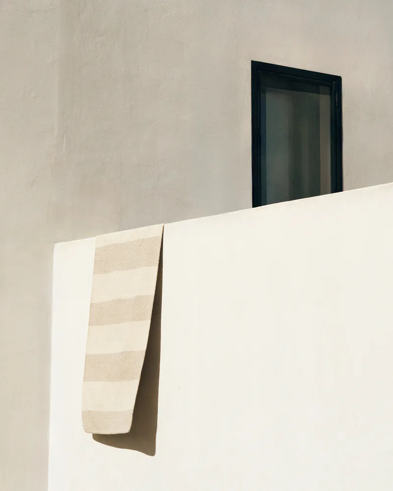 Granit — Julia Losciale