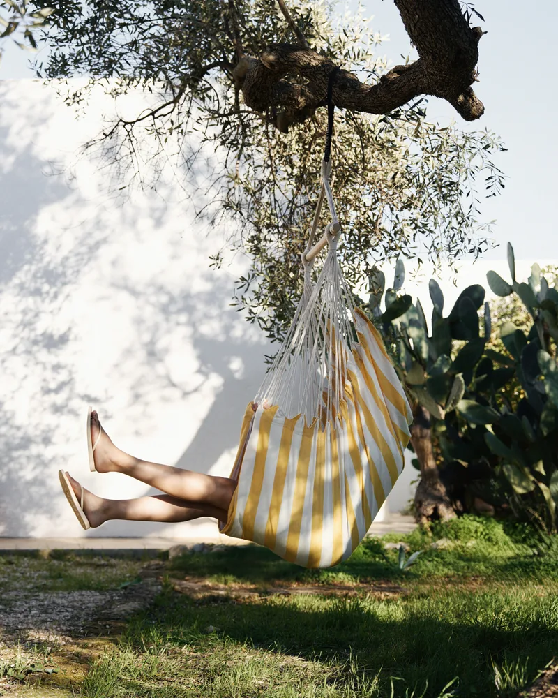 Granit — Julia Losciale