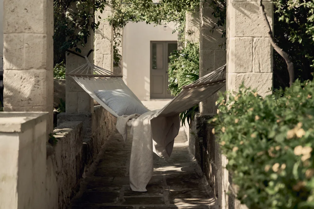 Granit — Julia Losciale