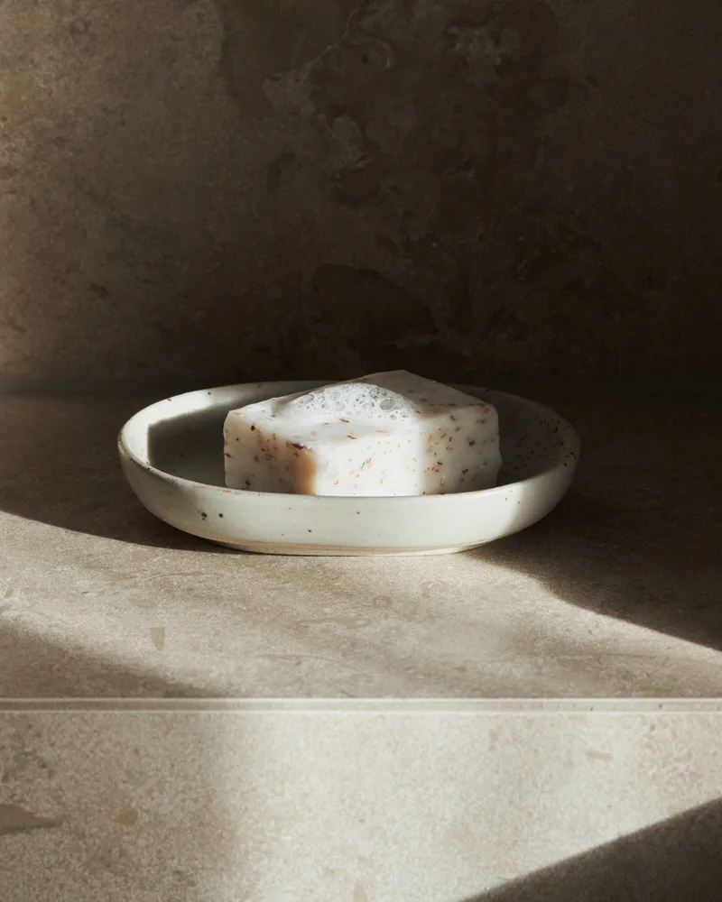 Granit — Julia Losciale
