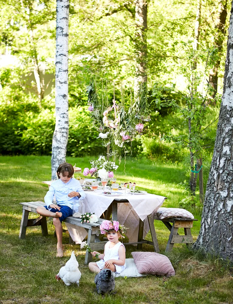 Midsommar — Monica Eisenman
