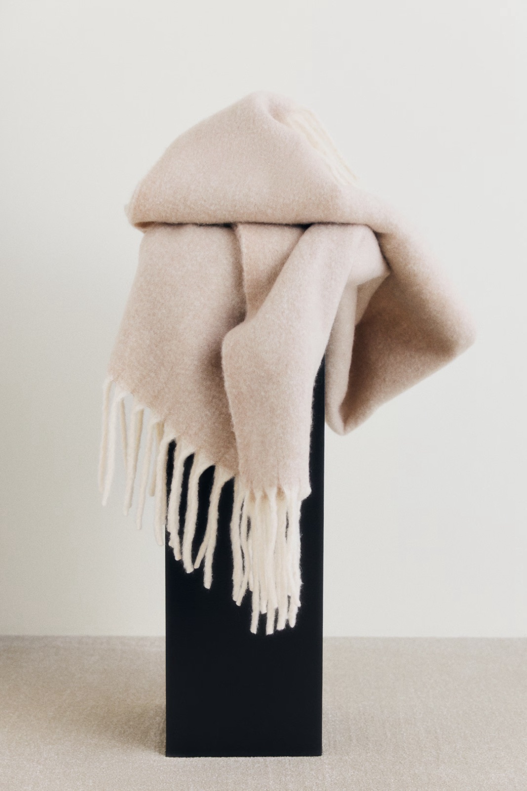 H&M Home — Julia Losciale